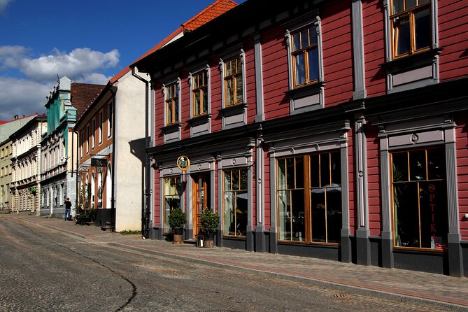 Cesis: Medieval Heritage and Natural Treasures - What the private format changes