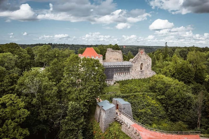 Day trip Riga - Sigulda, the 'Switzerland of Latvia' - A private van and a brisk five-hour schedule