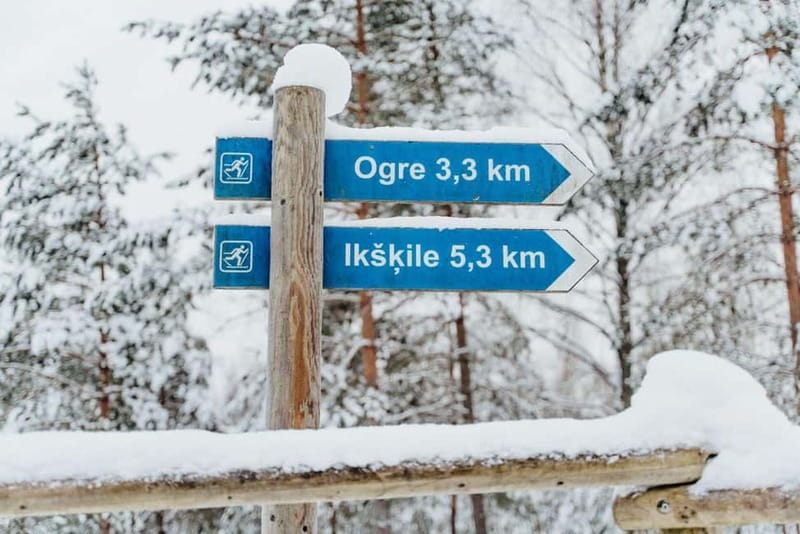 From Riga: Cross-country skiing and beating heart memorial - Skiing beside the lake in the Blue Mountains