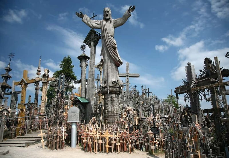 From Riga: Hill of Crosses, Bauska & Rundale Full-Day Tour - Why this private Riga day trip is unusual