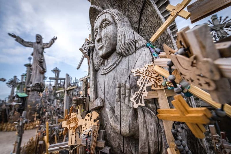 From Riga: Hill of Crosses, Bauska & Rundale Full-Day Tour - Bauska Castle, where the medieval stop becomes tangible