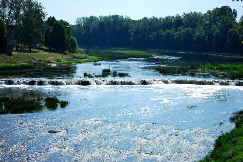 From Riga: Kemeri National Park and Kuldiga Tour - Kuldiga’s old town and Baltic character