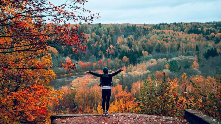 From Riga: Sigulda and Turaida Legends Tour - Ķeizarskats and the first views of the valley