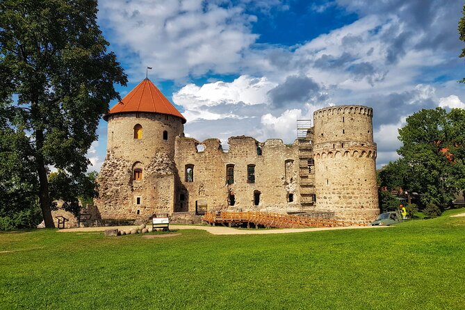 Full Day Gauja National Park Ultimate Hiking & Sightseeing Trip - Cēsis old town, from St. John’s Church to medieval lanes