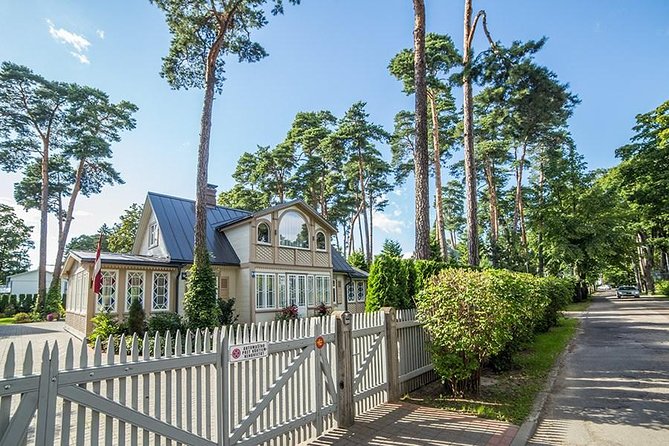 Full-Day Private Trip to Jurmala, Fisherman Villages and Nature Trails from Riga - Walking Jūrmala Beach Beyond the Resort Image
