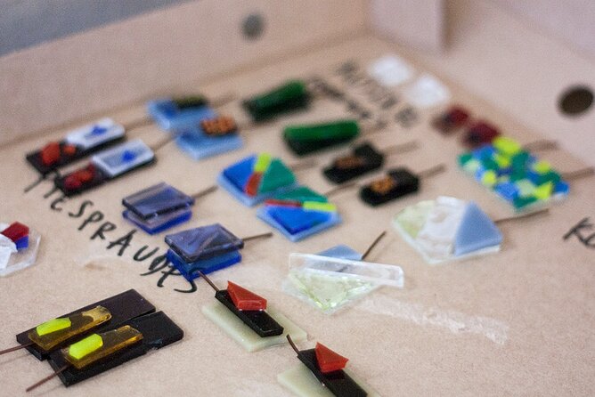 Glass Jewellery Workshop - Shipping makes the souvenir easier