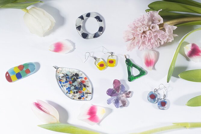 Glass Jewellery Workshop - What the 90-minute session feels like
