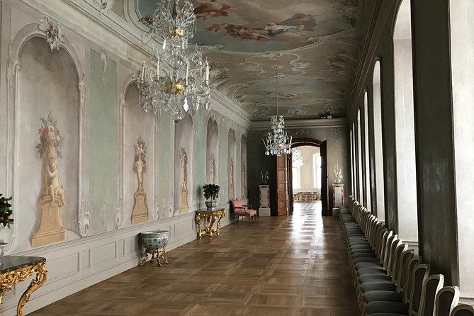 Group Day trip to Rundale Palace, Hill of Crosses & Bauska Castle - What the guide adds to a long day on the road