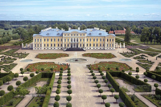 Group Day trip to Rundale Palace, Hill of Crosses & Bauska Castle - Rundale Palace: allow two hours for Latvia’s Baroque showpiece