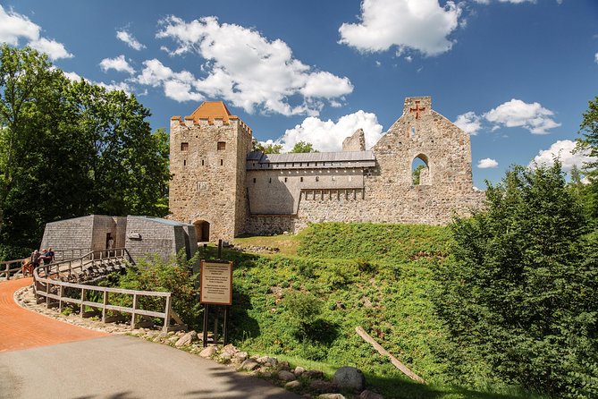 Half-Day Private Trip to Sigulda and Turaida from Riga - Sigulda Castle ruins: an hour among the stones