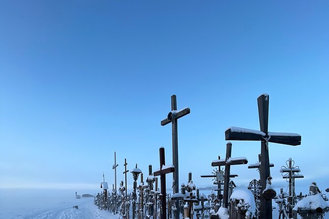 Hill of Crosses and Jelgava Gems Tour - 2 countries in 1 day - The drive from Riga to Lithuania