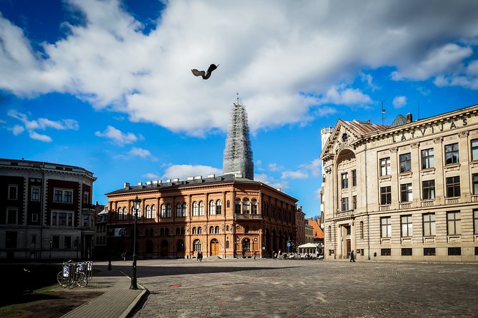 Honest tour of Riga with the best private guide in town - Timing, meeting point, and the walking question