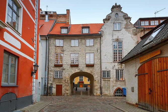 Honest tour of Riga with the best private guide in town - Art Nouveau Riga: facades, style, and Latvian identity