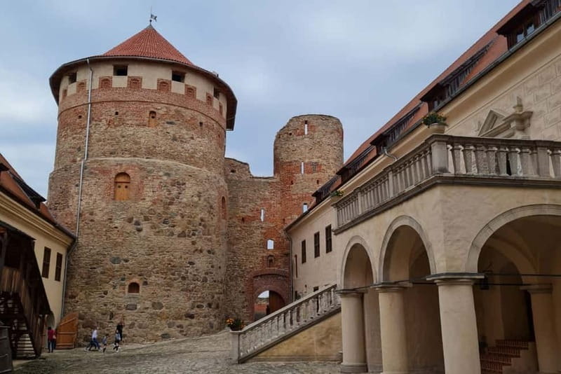 Latvian Palace and Medieval Castle Private Trip - Why the private vehicle matters on an eight-hour day