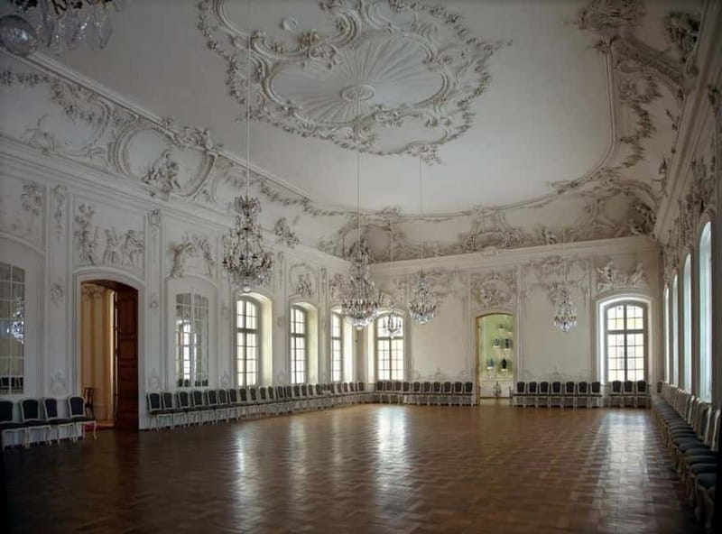 Latvian Palace and Medieval Castle Private Trip - Should you book the Latvian Palace and Medieval Castle Private Trip?