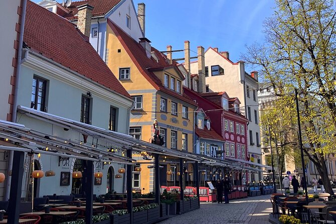 Old Town Sightseeing Tour in Riga by Electro Bus - Livu Square, where eight streets meet