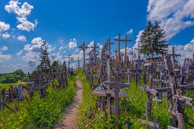 Private Full-Day Trip to Hill of Crosses, Rundale Palace & Bauska - Bauska Castle: walls, towers, and a final change of scene