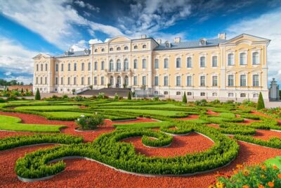 Private Full-Day Trip to Hill of Crosses, Rundale Palace & Bauska