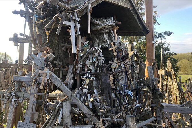 Private transfer Riga - Hill of Crosses - Riga - Key points at a glance