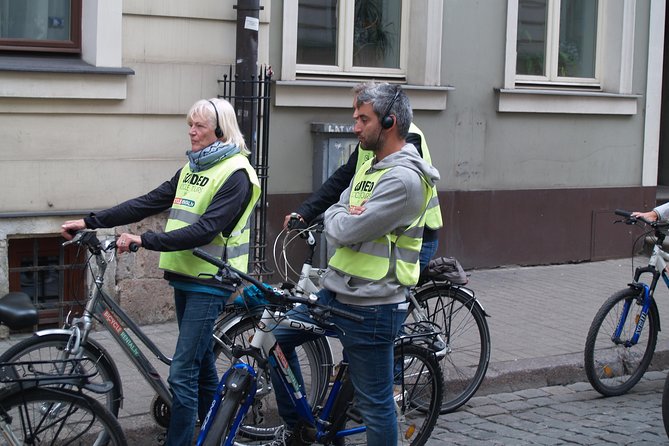 Riga Highlights Bike Tour - Alberta iela delivers the Art Nouveau highlight