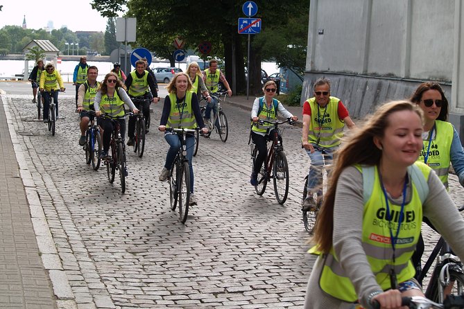 Riga Highlights Bike Tour - Viesturdārzs brings in parks and public memory