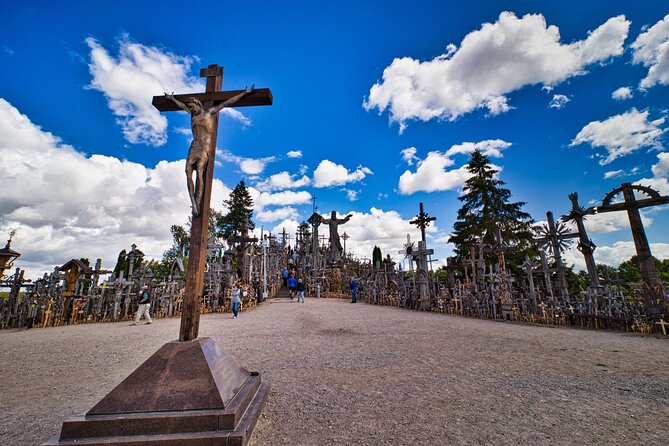 Riga: Hill of Crosses & Guided Rundale Palace with Bauska Castle - Why this Riga day trip is worth your time