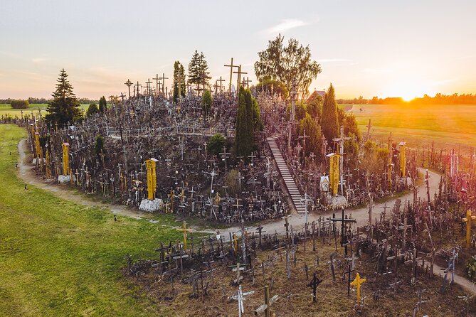 Riga: Hill of Crosses & Guided Rundale Palace with Bauska Castle - Leaving Riga at 8:00 am