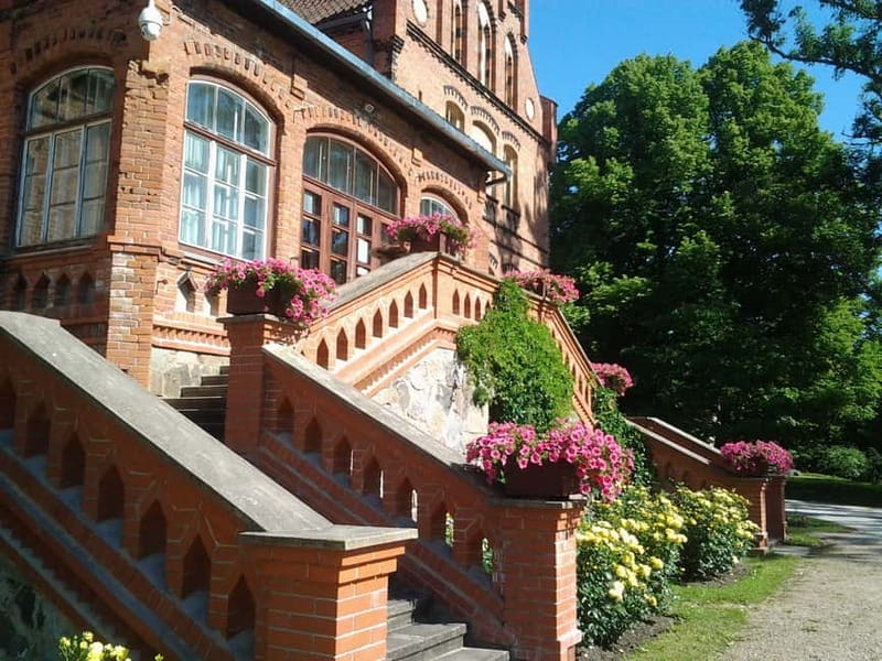 Riga: Nearby Manors and Castles Tour - Durbe Palace and the neoclassical change of mood