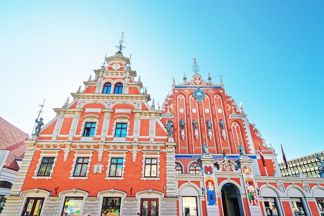 Riga Private Walking Tour - The Statue of Roland and a compact history lesson