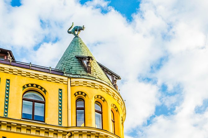 Riga Private Walking Tour - St. Peter’s Church and Riga from the outside in