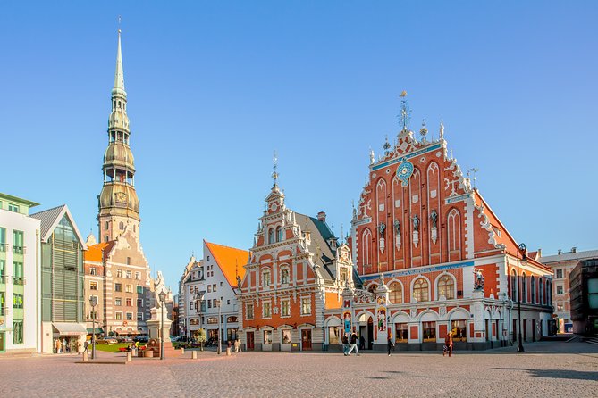 Riga Private Walking Tour - The Freedom Monument and modern Latvia