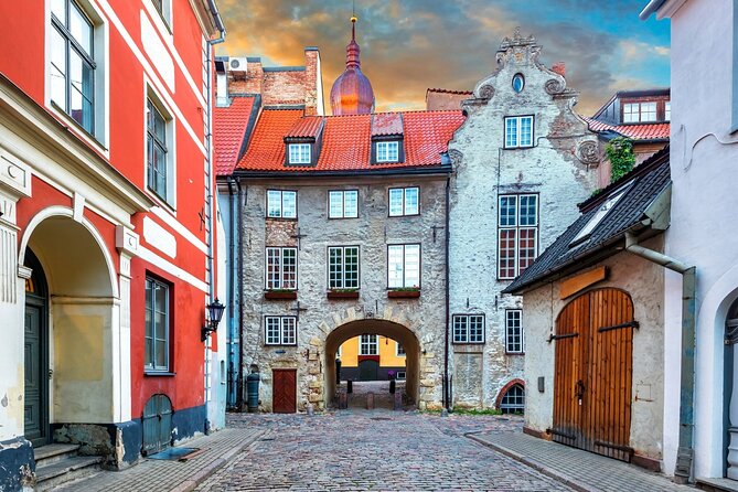 Riga Scavenger Hunt and Highlights Self Guided Audio Tour - Powder Tower and the Swedish Gate
