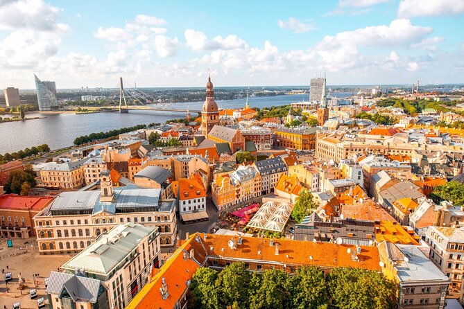 Riga Scavenger Hunt and Highlights Self Guided Audio Tour - Riga Cathedral and the House of the Black Heads