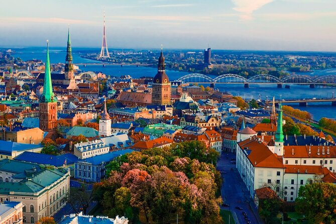Riga to Tallinn - Sightseeing transfer - Timing, pickup, and the small details