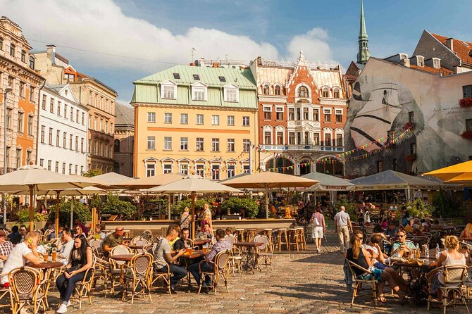 Riga walking guided Sightseeing tour - Strēlnieku iela and Riga’s Art Nouveau quarter